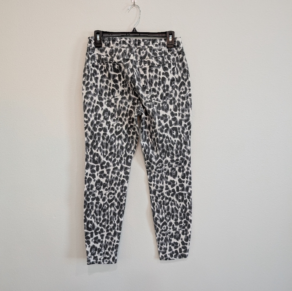Boston Proper Snow Leopard Print Jeans Size 30 - Picture 5 of 10